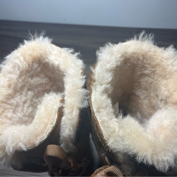 UGG CUSTOMIZABLE BAILEY BOW SHORT CHESTNUT SUEDE SHEARLING LINED US 8 / EU 39 - Picture 11 of 16
